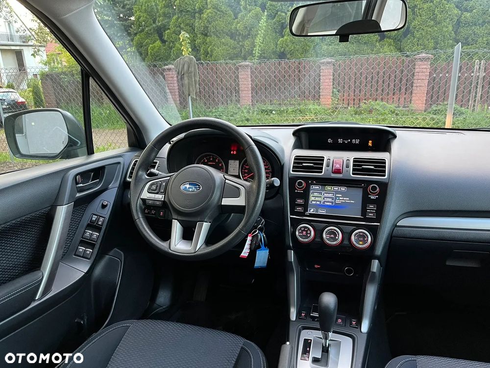 Subaru Forester 2.0X Lineartronic Active - 18