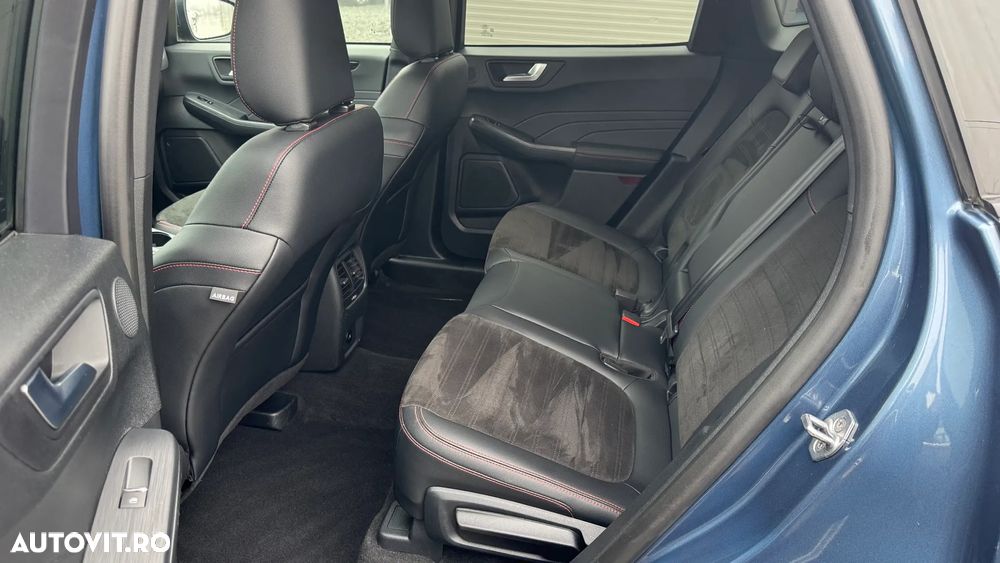 Ford Kuga 2.5 Duratec FHEV 4x4 ST-LINE X - 14