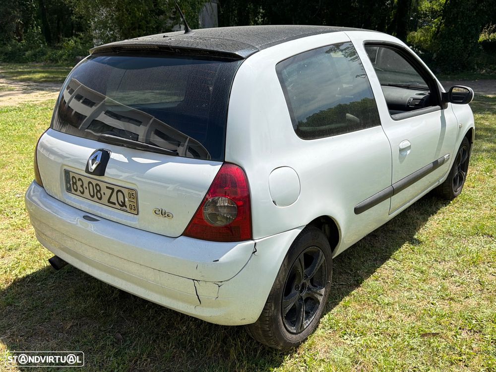 Renault Clio - 39