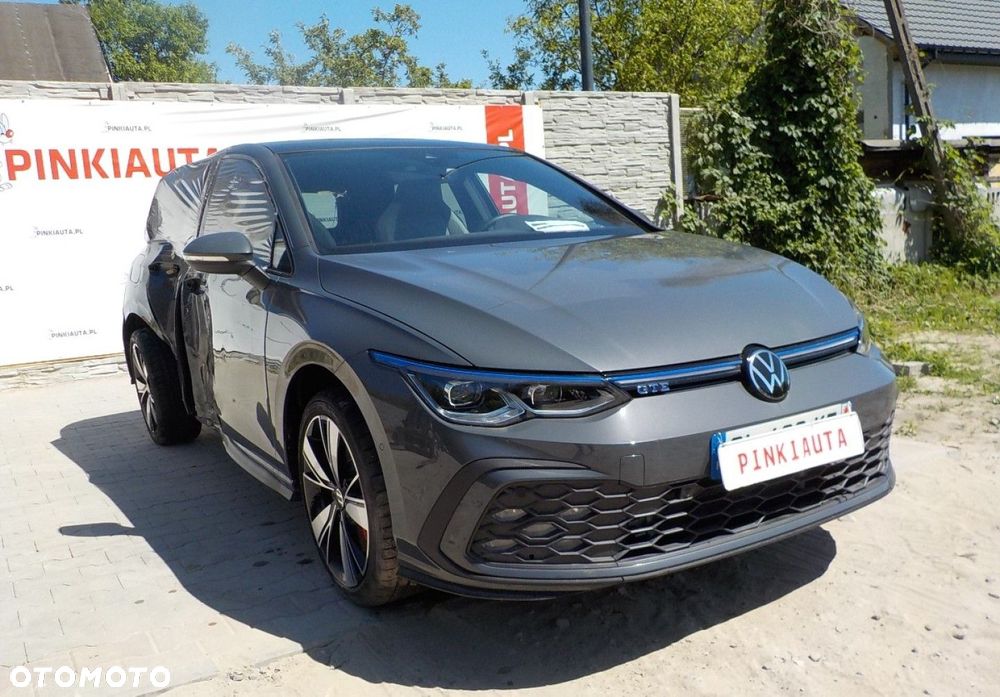 Volkswagen Golf - 2