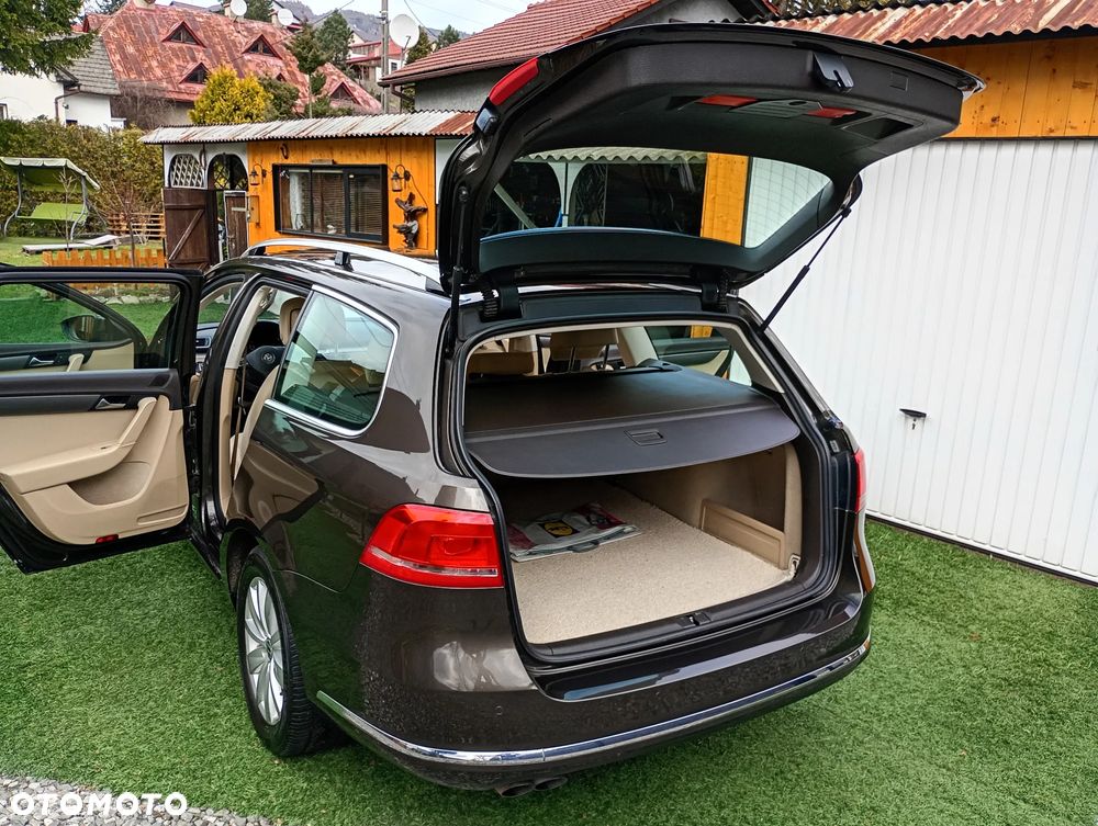 Volkswagen Passat 2.0 TDI Comfortline - 11