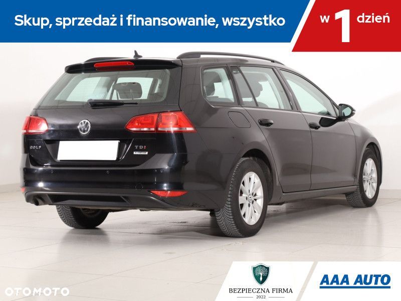 Volkswagen Golf - 6