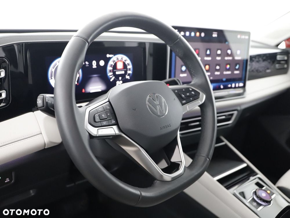 Volkswagen Tiguan - 10