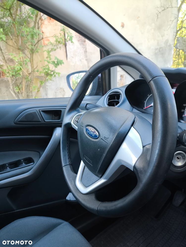 Ford Fiesta 1.25 SYNC Edition - 26