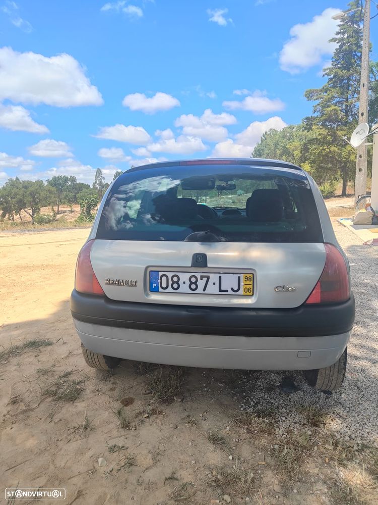 Renault Clio 1.2 RT - 3