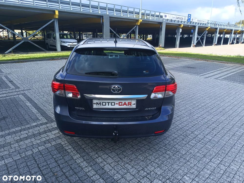 Toyota Avensis 1.8 Luna - 5