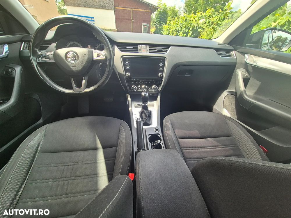 Skoda Octavia 1.6 TDI DSG Ambition - 15
