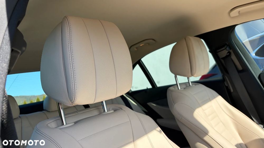 Mercedes-Benz Klasa E 300 d 4-Matic Avantgarde - 17