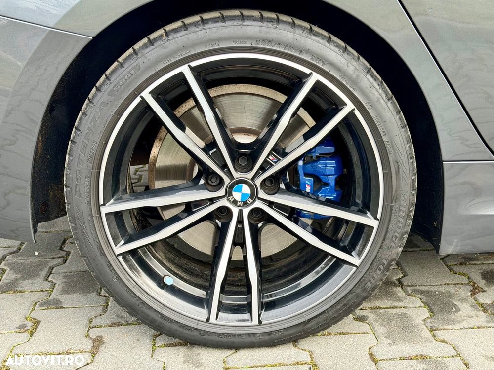 BMW Seria 3 330e Aut. M Sport - 25