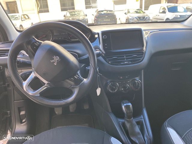 Peugeot 208 1.2 PureTech Style - 7