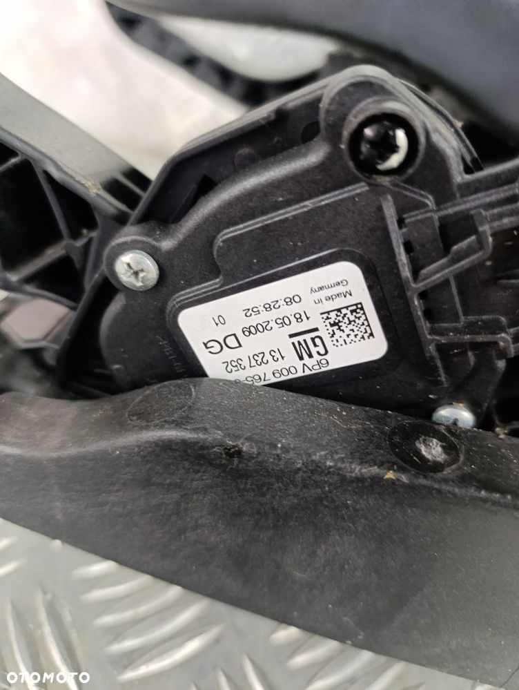 Pedały komplet manual opel insignia a - 6