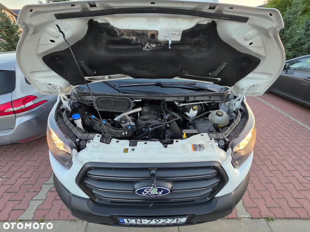 Ford Transit L4 RWD Trend - 27