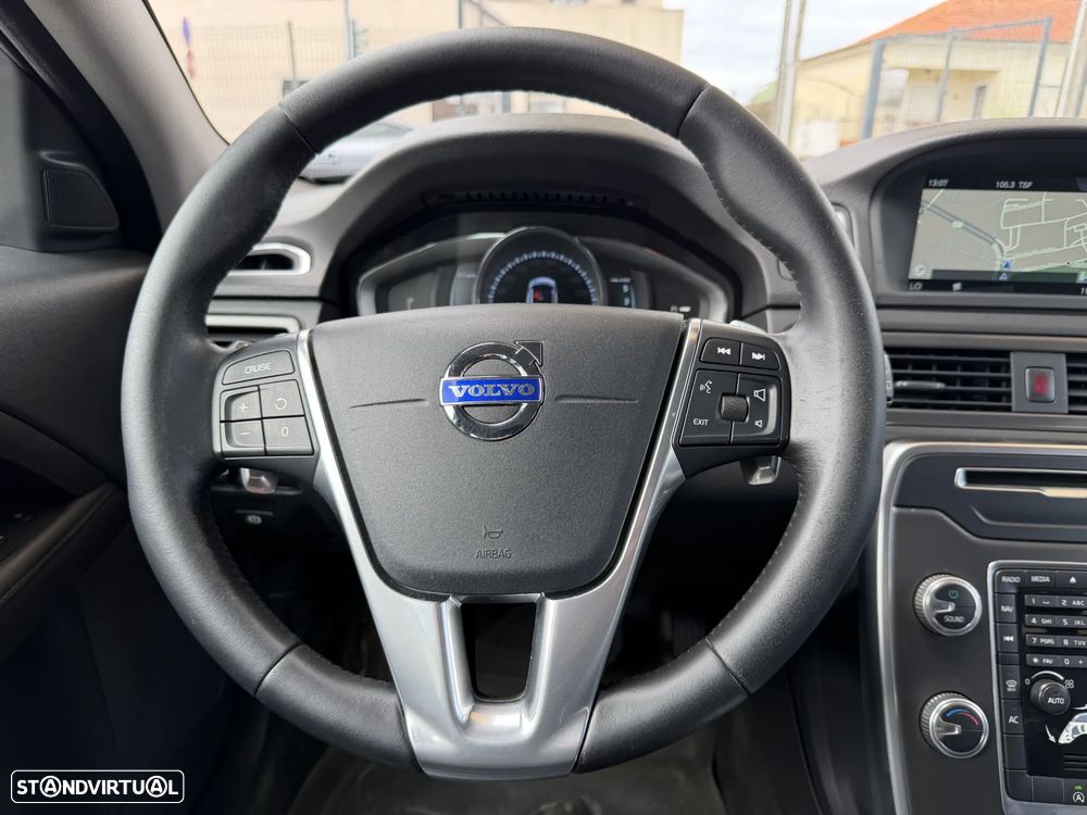 Volvo XC 70 2.0 D4 Summum Dynamic Geartronic - 22