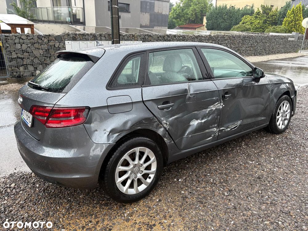 Audi A3 Sportback 1.6 TDI S tronic - 10