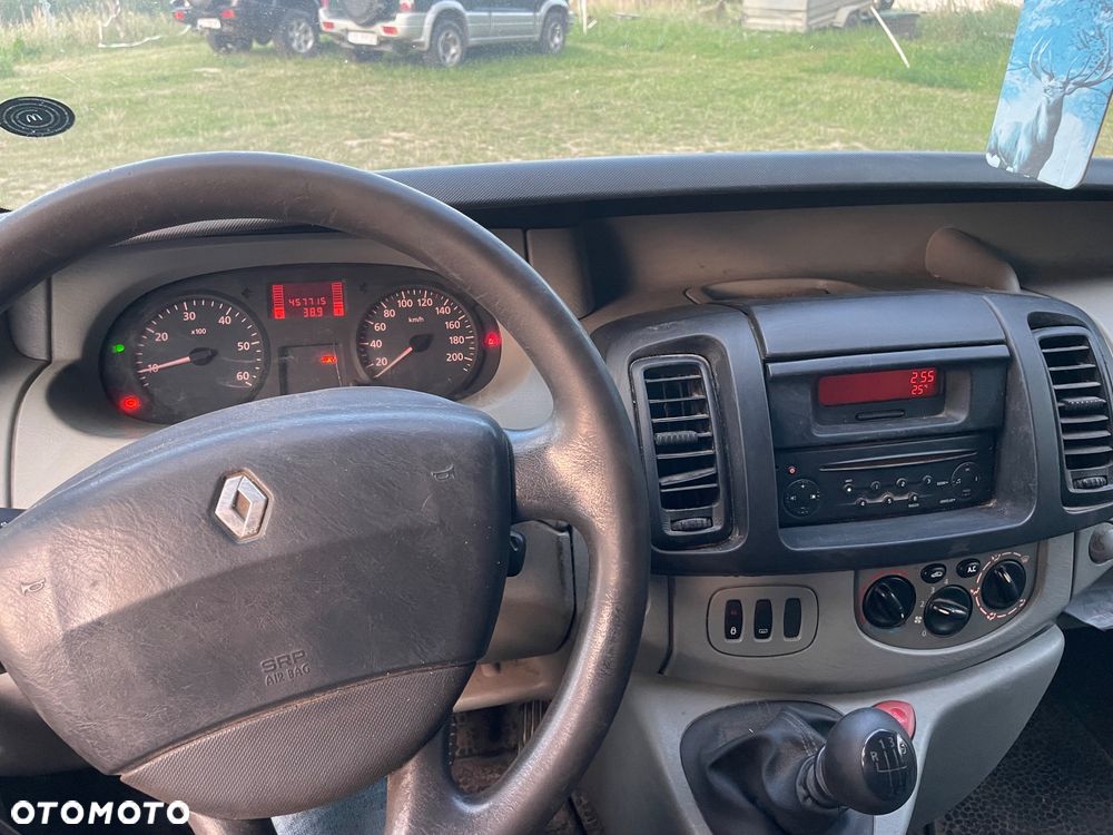 Renault Trafic Passenger - 4