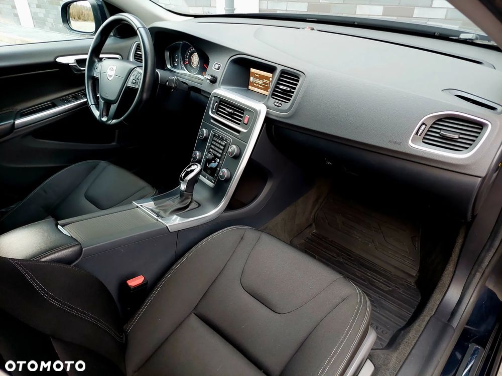 Volvo S60 T3 Drive-E Momentum - 7