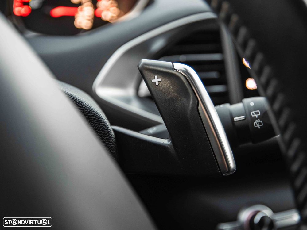 Peugeot 308 1.2 PureTech Allure Pack EAT8 - 38