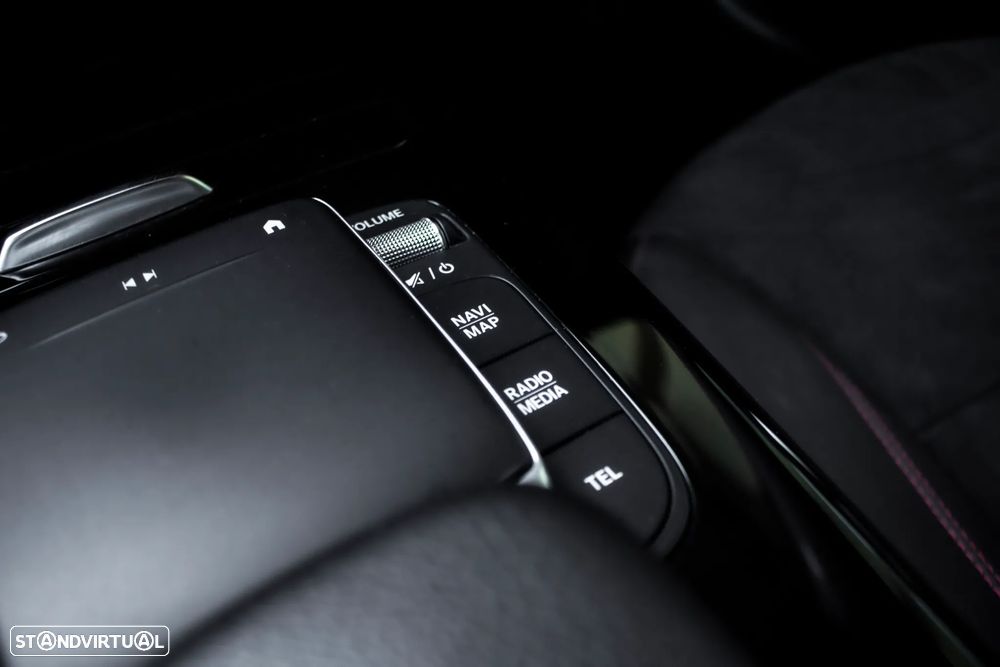 Mercedes-Benz A 250 e AMG Line - 21