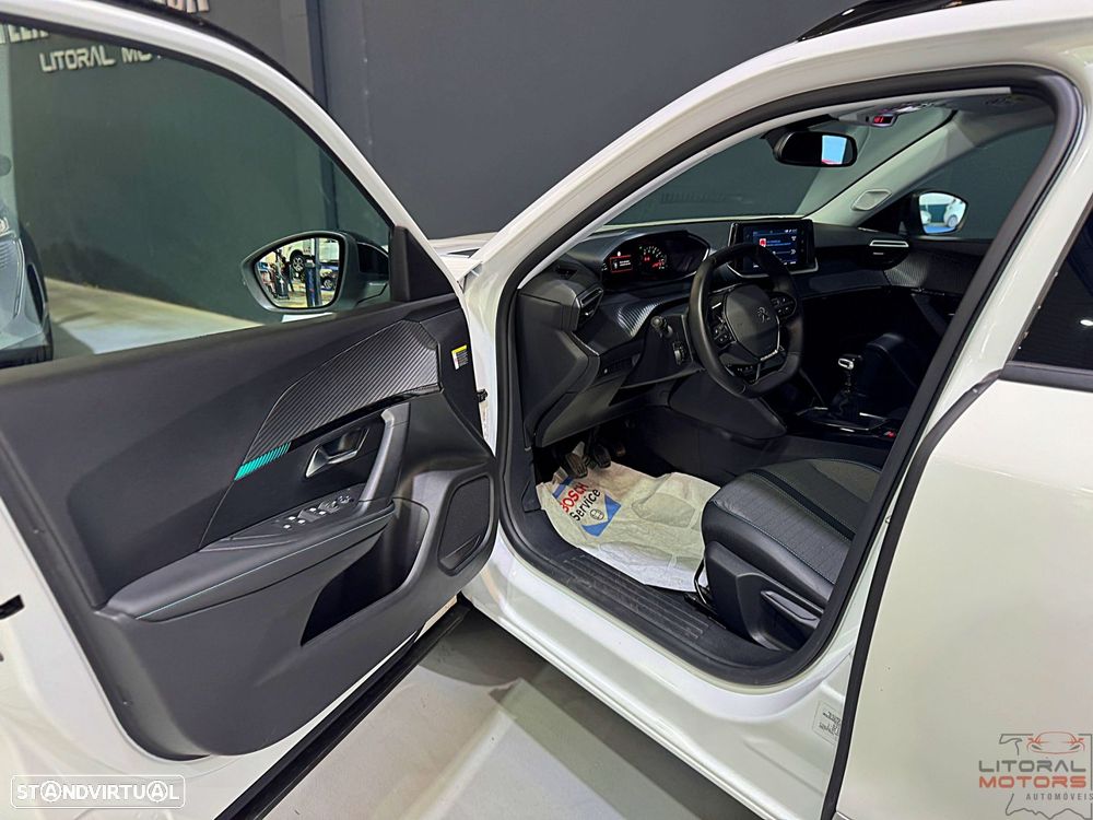 Peugeot 2008 1.2 PureTech Allure - 14