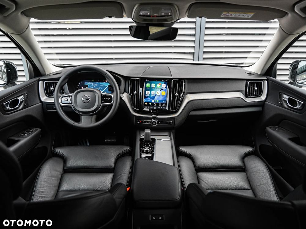 Volvo XC 60 B4 B Plus Dark - 5