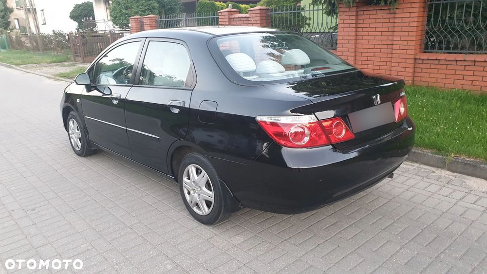 Honda City 1.4 Comfort - 10