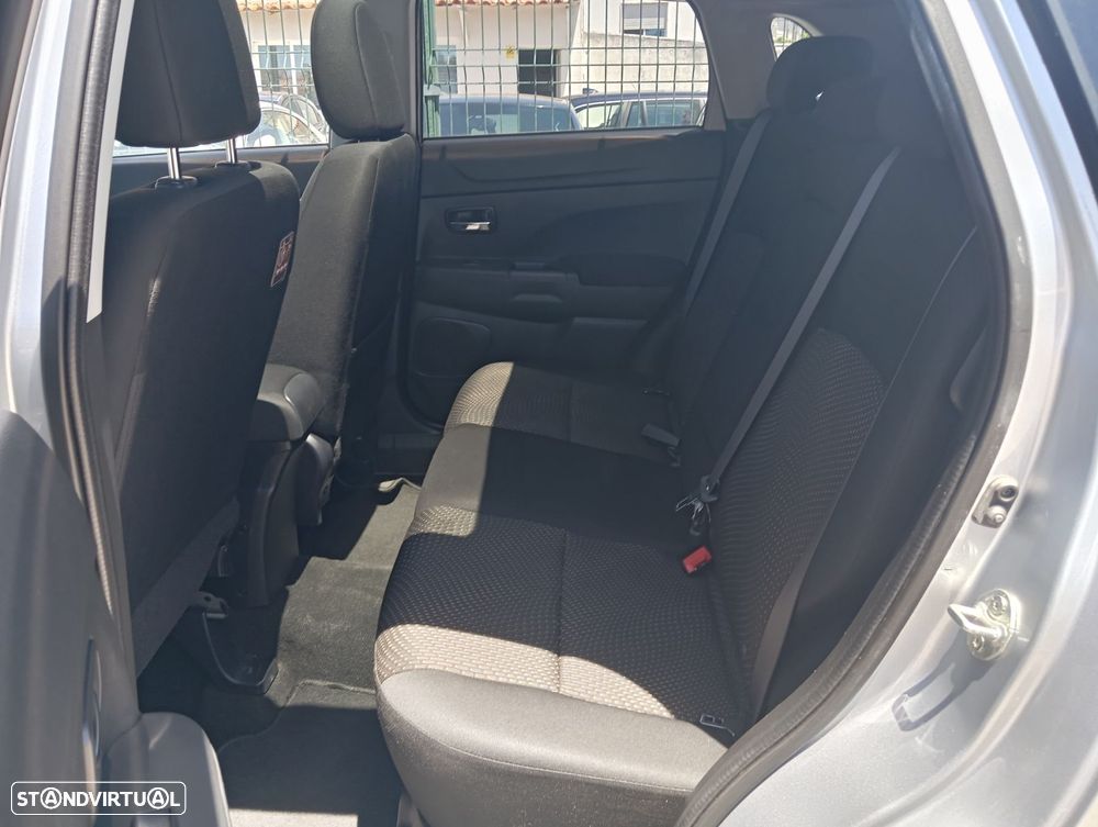 Mitsubishi ASX 1.6 Intense - 15