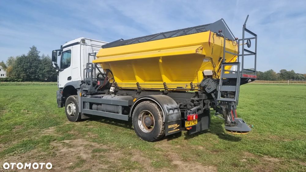 Mercedes-Benz Arocs 1824 - 4
