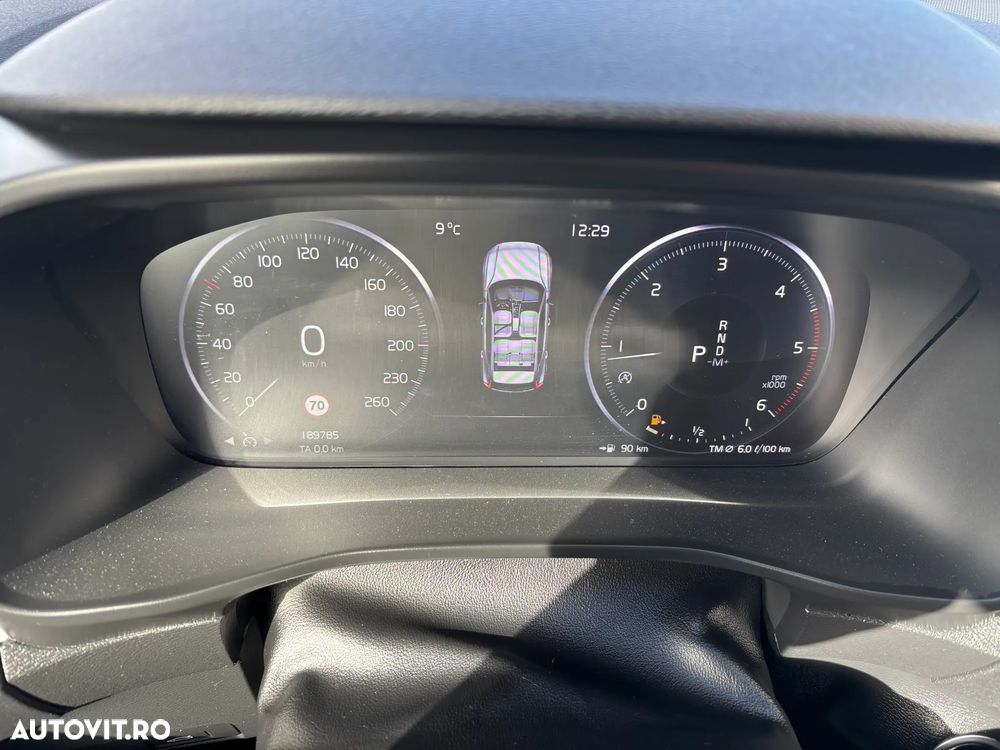 Volvo XC 40 - 21