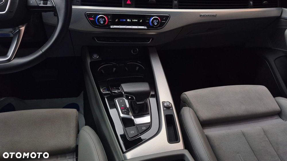 Audi A4 Limousine - 28