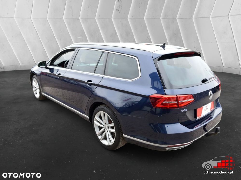 Volkswagen Passat - 8
