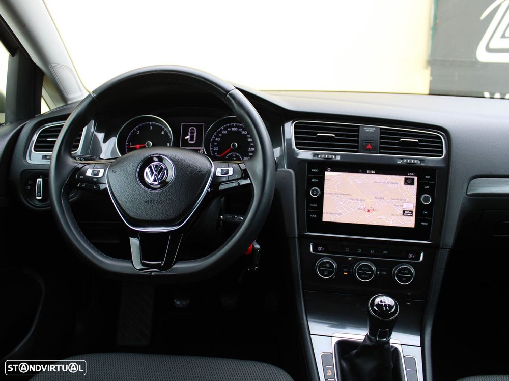 VW Golf 1.6 TDI Confortline - 4