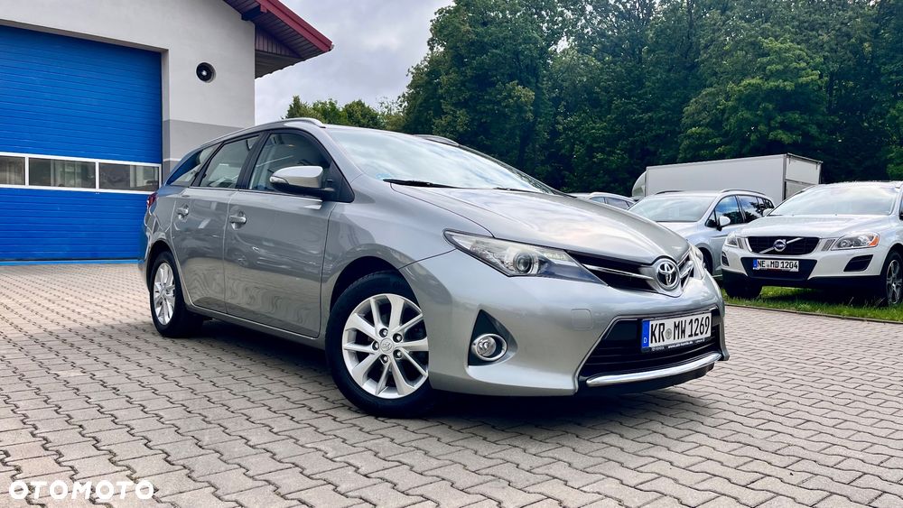 Toyota Auris - 4