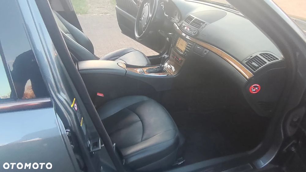 Mercedes-Benz Klasa E 320 CDI 7G-TRONIC Avantgarde BusinessEDITION - 33