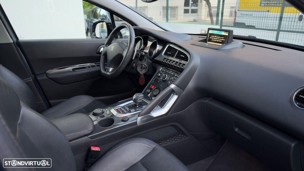 Peugeot 3008 2.0 HDi Hybrid4 99g - 13