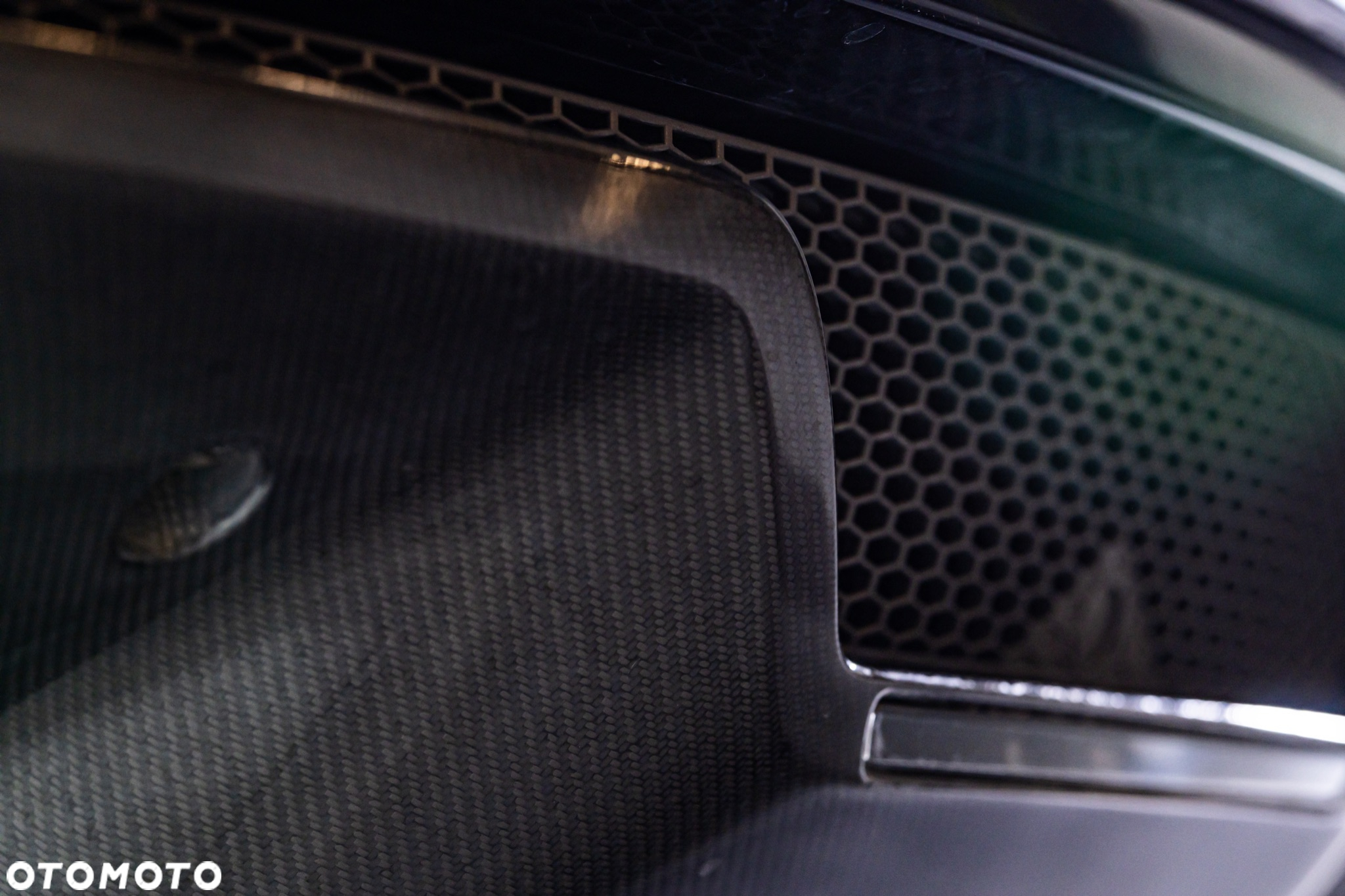 McLaren MP4-12C Coupe - 8