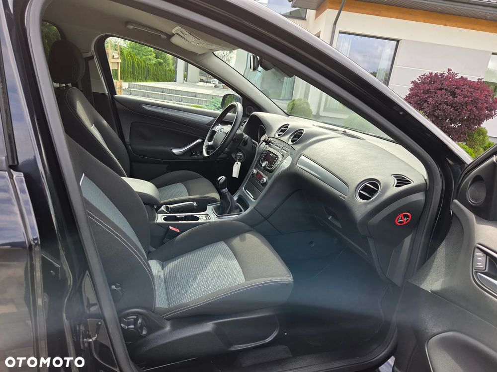Ford Mondeo 2.0 Viva Titanium - 23