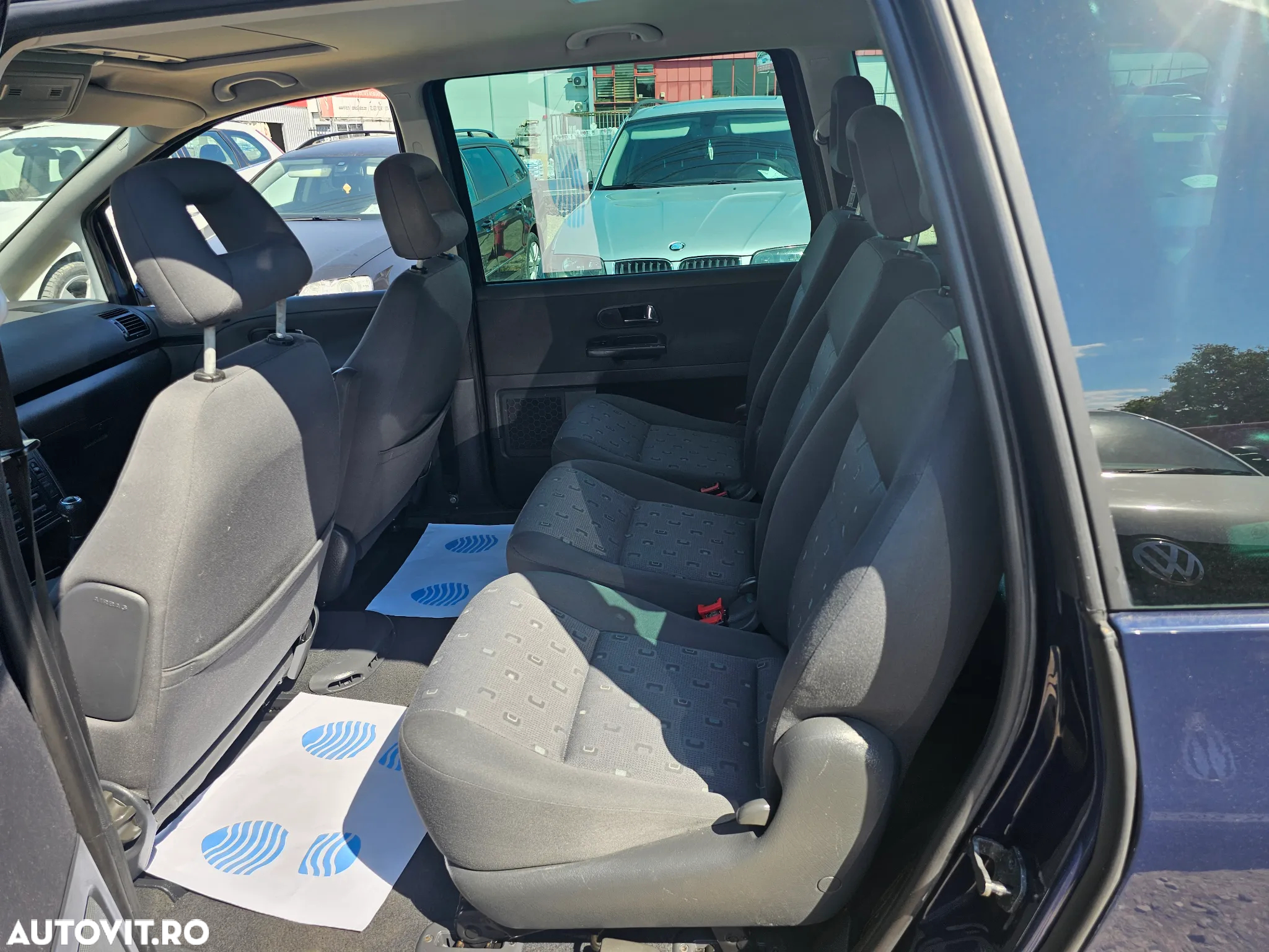 Volkswagen Sharan 1.9 TDI Comfortline Family - 8