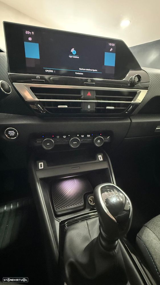 Citroën C4 PureTech 130 Stop&Start SHINE - 18