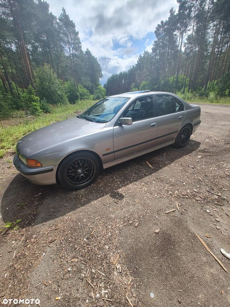 BMW Seria 5 - 1