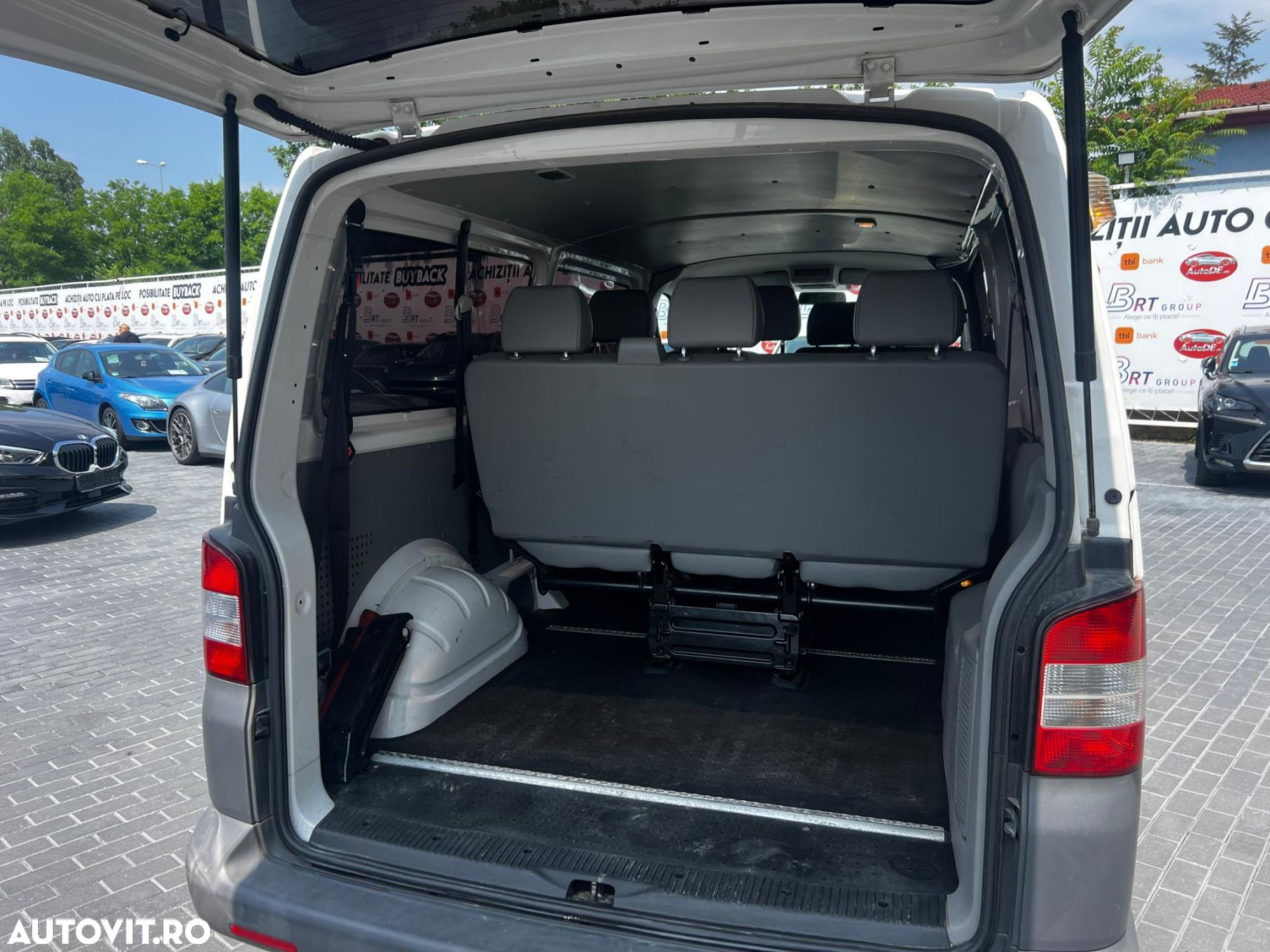 Volkswagen Transporter - 10
