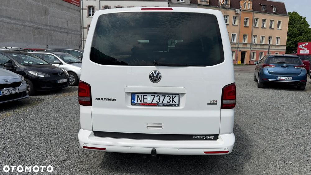 Volkswagen Multivan - 8