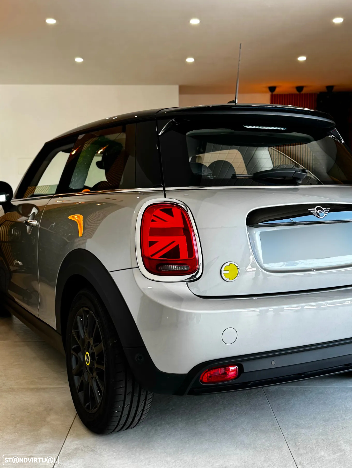 MINI 3 Portas Cooper SE Premium Extra Essential - 19