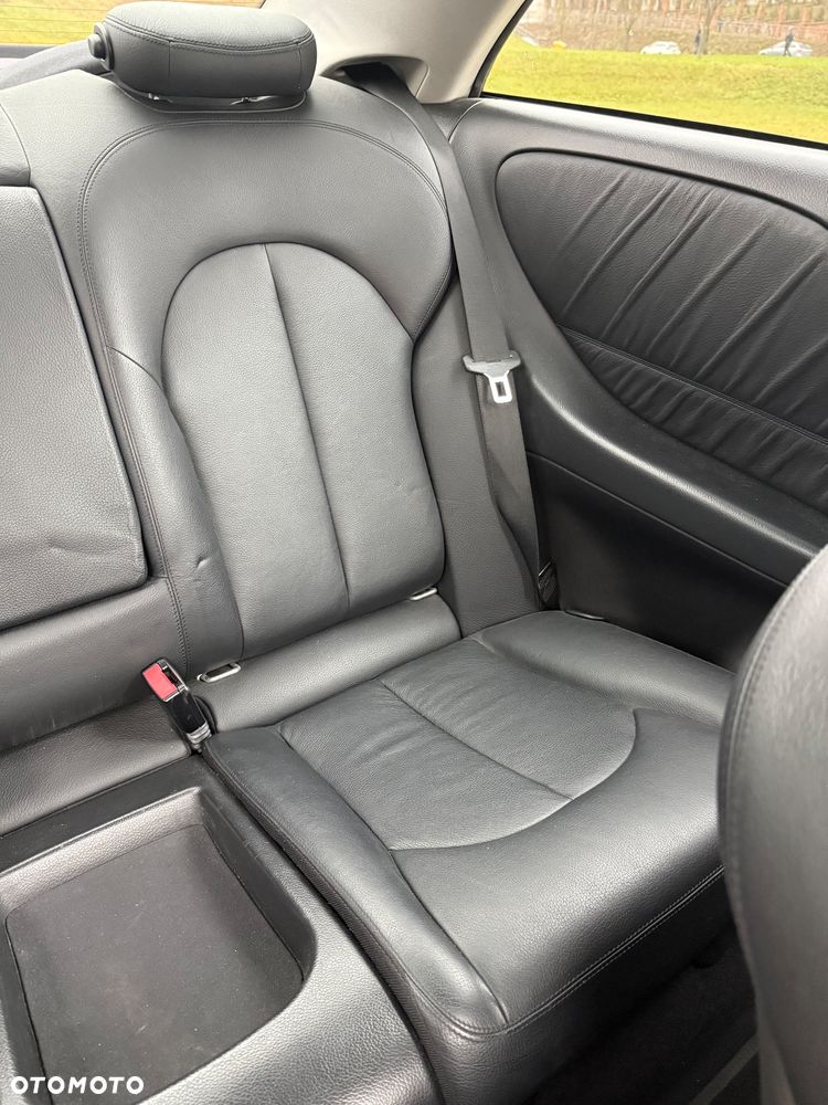 Mercedes-Benz CLK 320 CDI 7G-TRONIC Avantgarde - 12