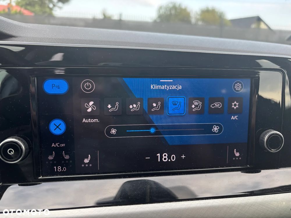 Volkswagen Golf VIII 1.5 TSI EVO Life - 12