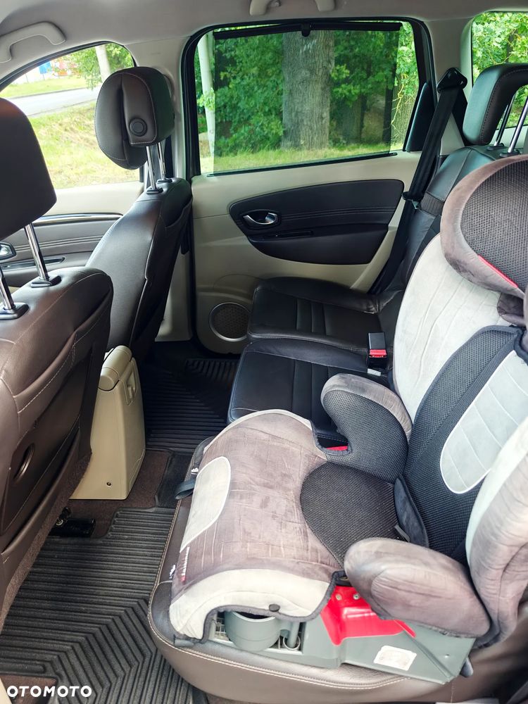 Renault Scenic 1.6 dCi Energy Privilege S&S - 11