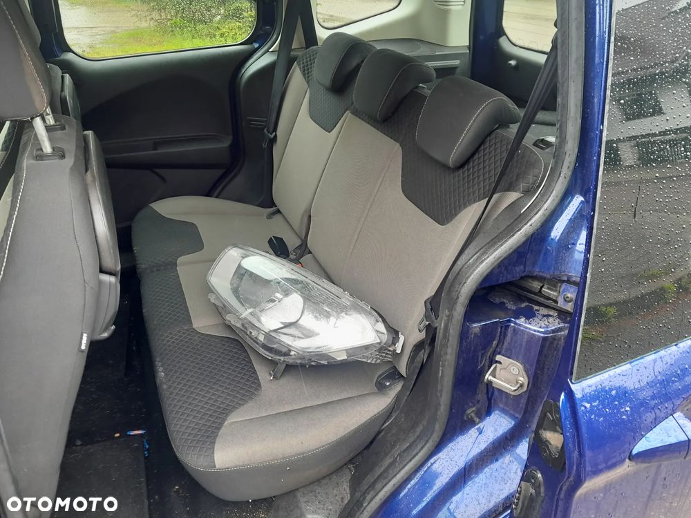 Ford Tourneo Courier 1.0 EcoBoost Ambiente - 16