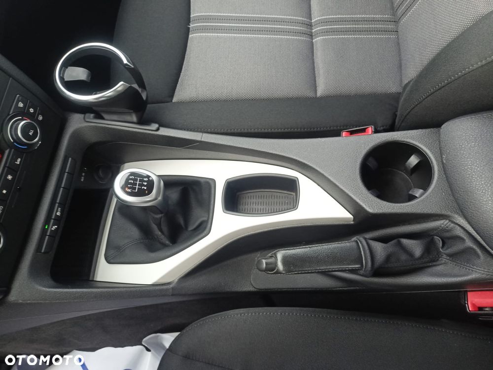 BMW X1 sDrive18i xLine - 26