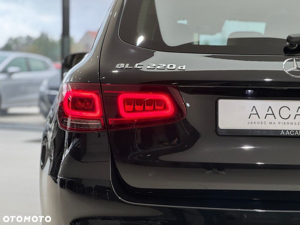 Mercedes-Benz GLC - 39