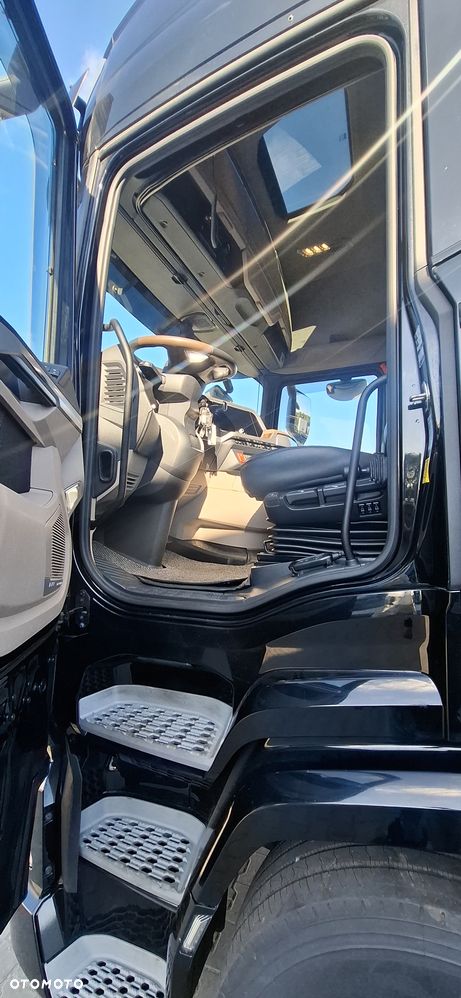 DAF XG+ - 22