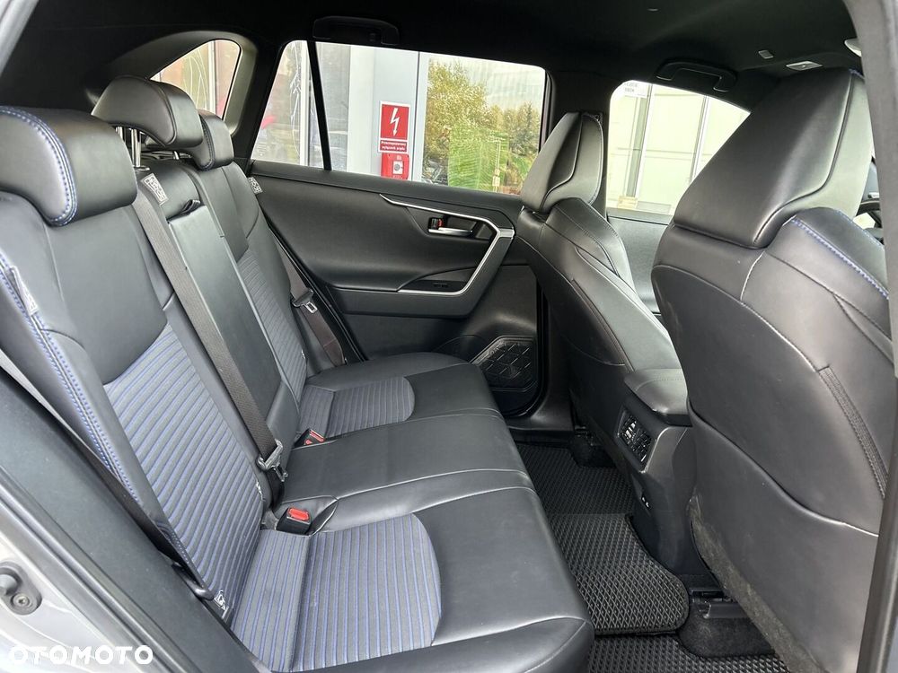 Toyota RAV4 - 24